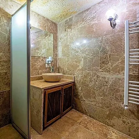 Otel Kapalos Cave