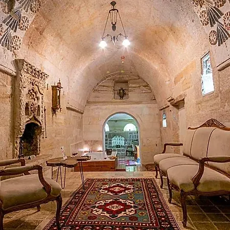 Otel Kapalos Cave *