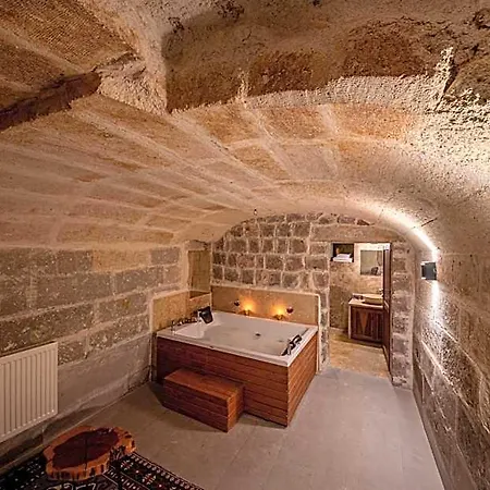 Kapalos Cave *