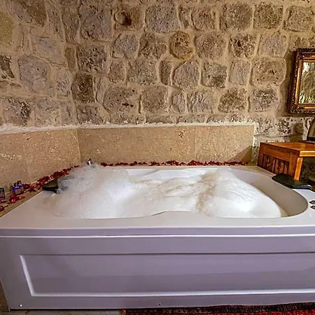 Kapalos Cave Hotel Mustafapasa